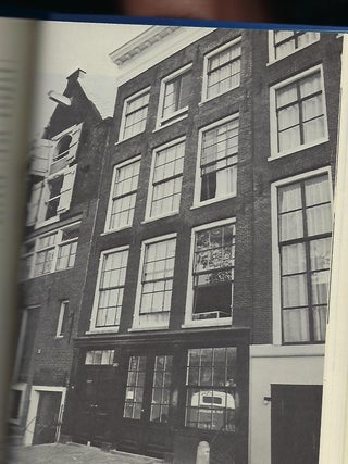 AMSTERDAM: THE LIFE OF A CITY